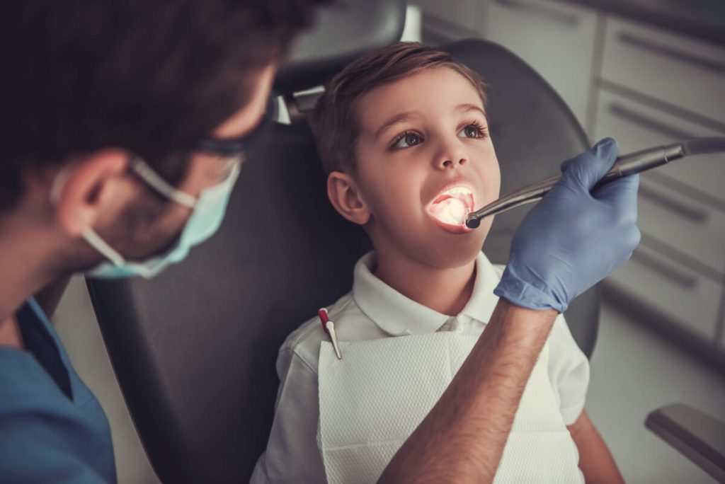 Jak często wykonywać higienizację jamy ustnej?